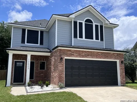 12623 Gray Cedar