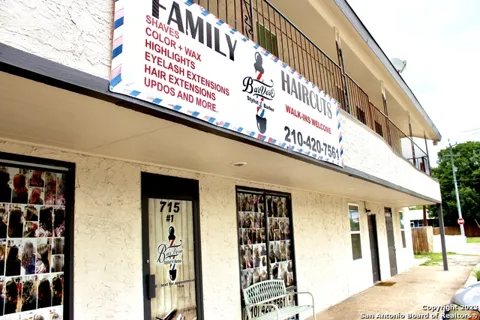 715 New Laredo Hwy