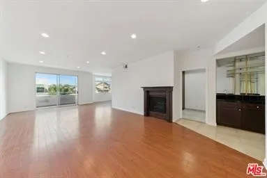 1508 Greenfield Avenue #307