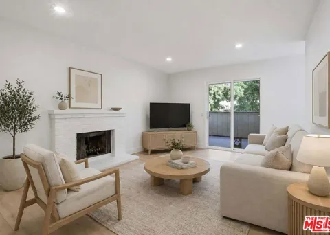 2511 Easton Place #48