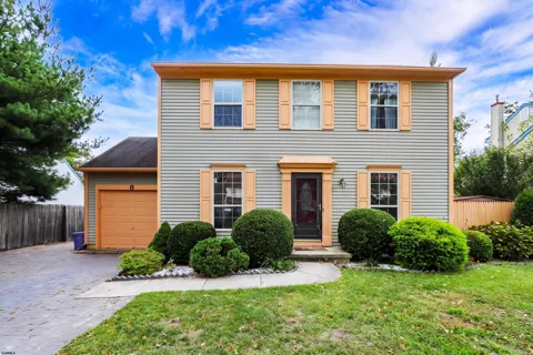 8 Compton Ln