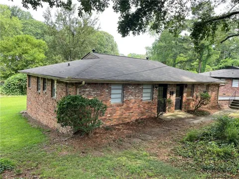 2906 Skyland Drive NE