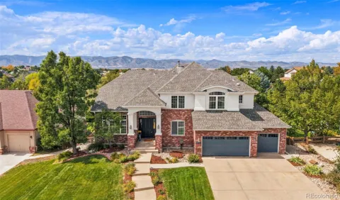 10399 Brookhollow Circle