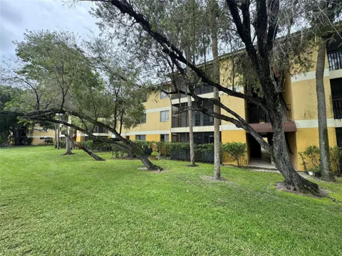 3013 Oakland Forest Drive #106