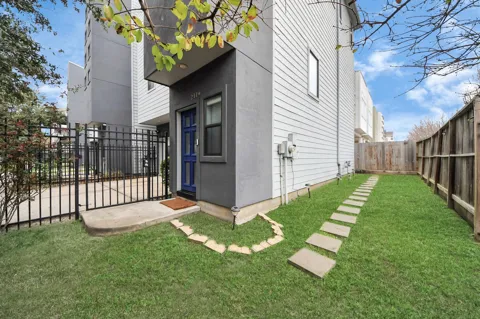 2119 Hadley Street