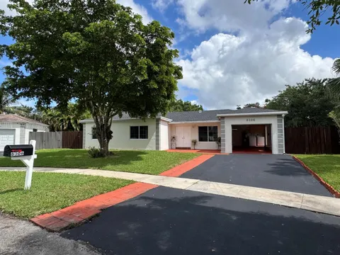 8306 NW 74TH TERRACE