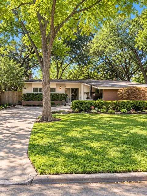 1514 Camellia Drive