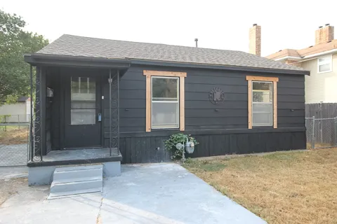 3720 Live Oak