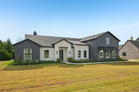 3080 Glen Oaks Drive