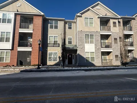 45 Roosevelt Avenue #2304