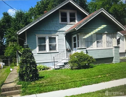 103 Hutchinson Street