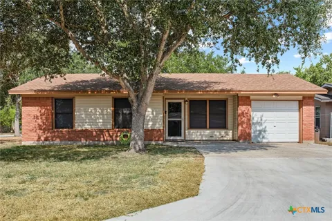 1419 Leon Drive