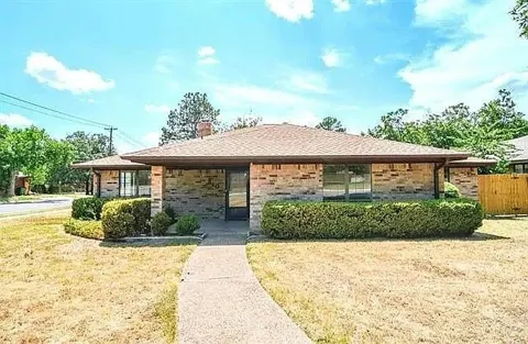 910 lydia Street