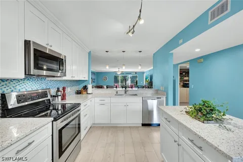 Sandpiper Bay Circle #M204