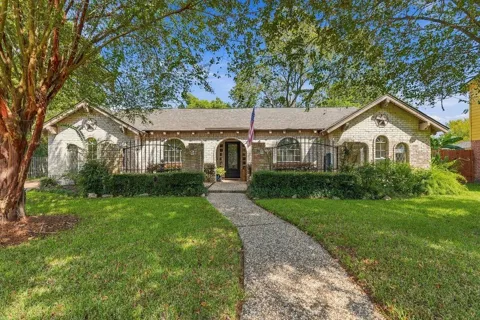 1114 Appleford Drive