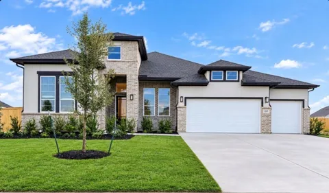 2033 Saddle Creek Lane