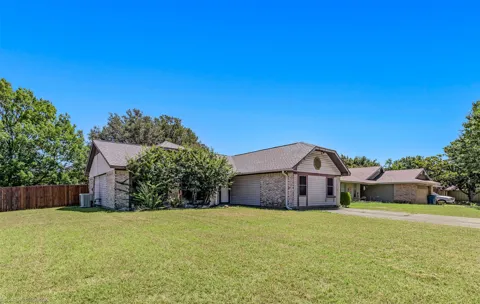 214 Mapleridge Drive
