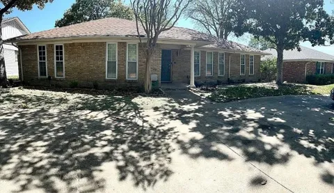 9406 Hunters Creek Drive