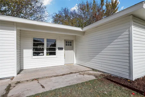 5832 Tracyne Drive