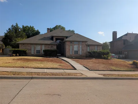 310 Chisholm Trail