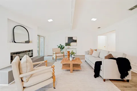 5012 Hatherly Drive
