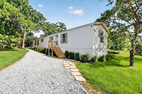 5907 Arkansas Trail