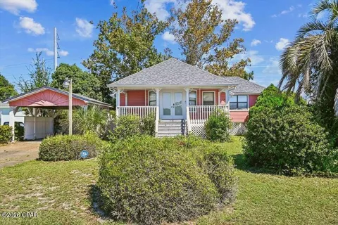 2340 Grand Oaks Lane