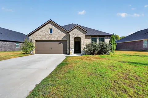 108 Lakeview Circle
