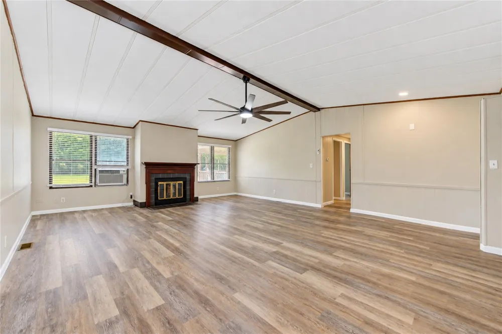 21 Pine Road Coldspring, TX 77331