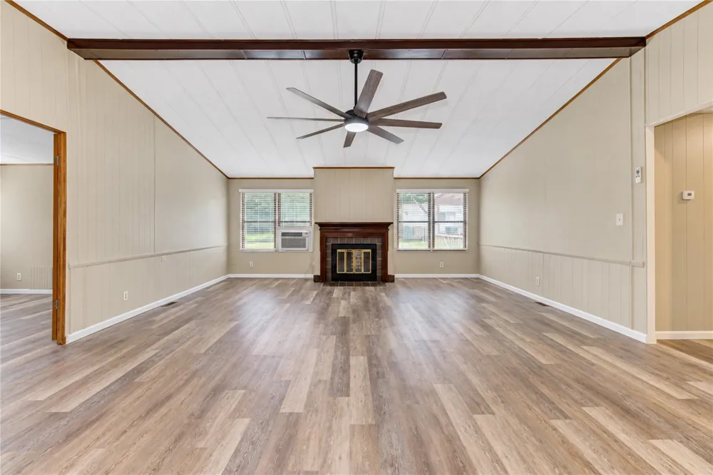 21 Pine Road Coldspring, TX 77331