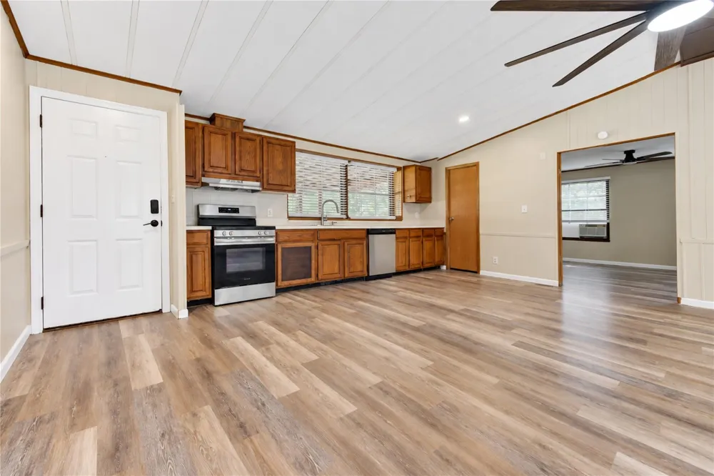 21 Pine Road Coldspring, TX 77331