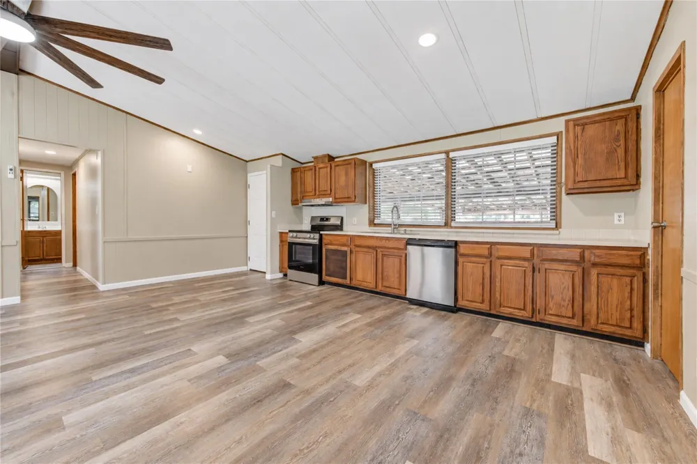 21 Pine Road Coldspring, TX 77331