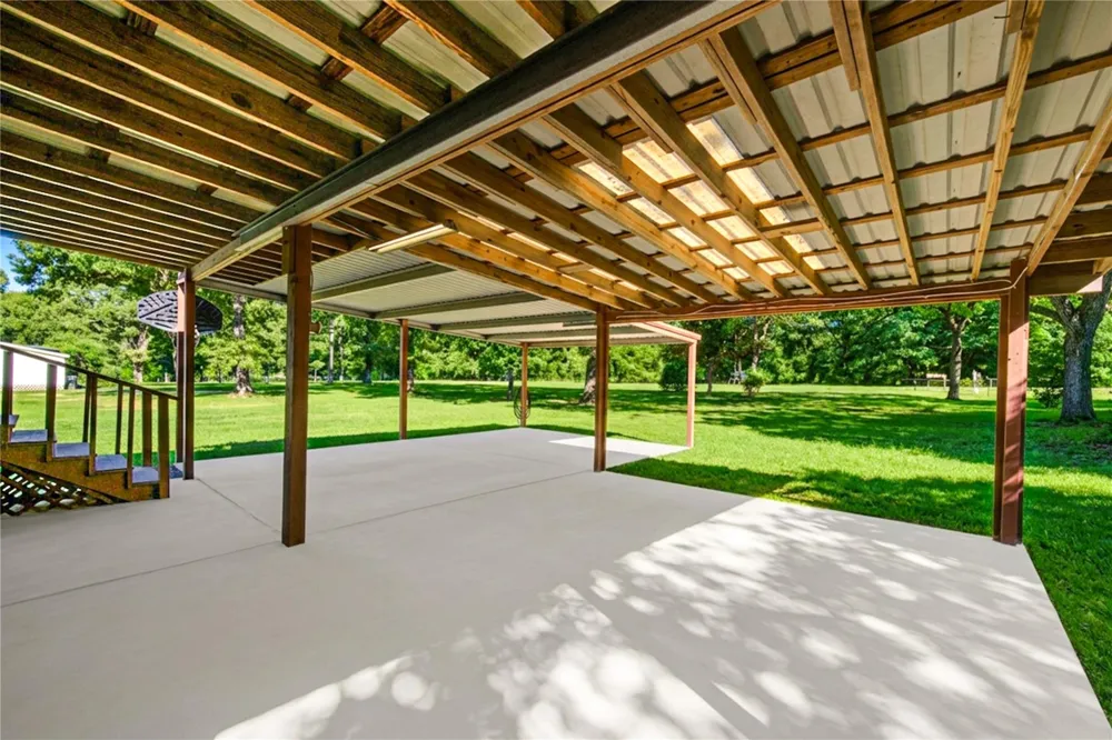21 Pine Road Coldspring, TX 77331