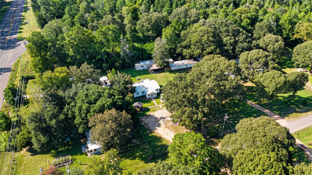 21 Pine Road Coldspring, TX 77331