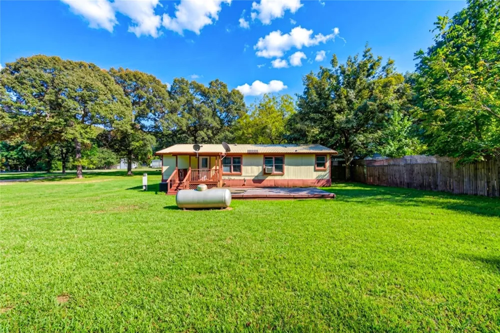 21 Pine Road Coldspring, TX 77331