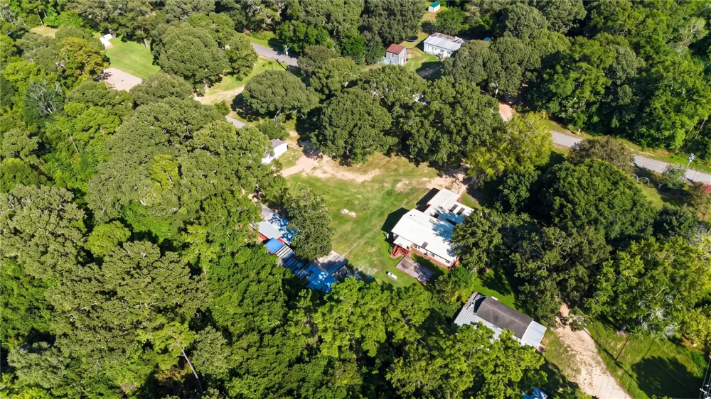 21 Pine Road Coldspring, TX 77331