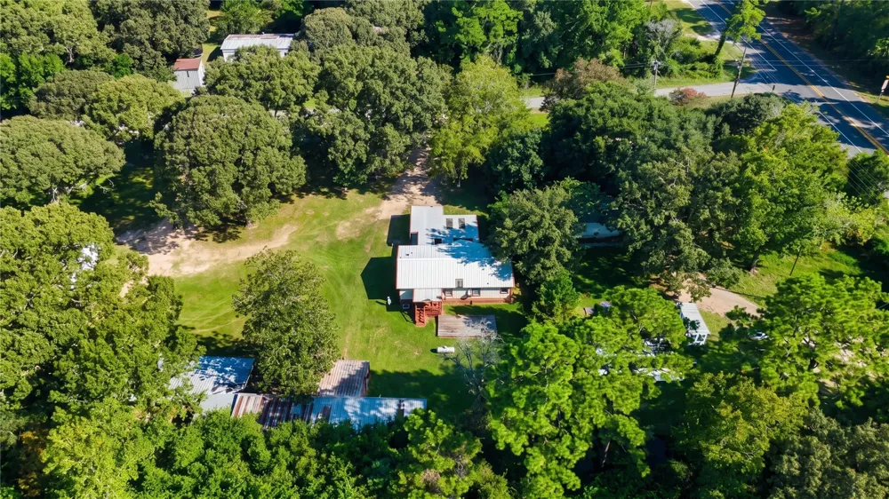 21 Pine Road Coldspring, TX 77331