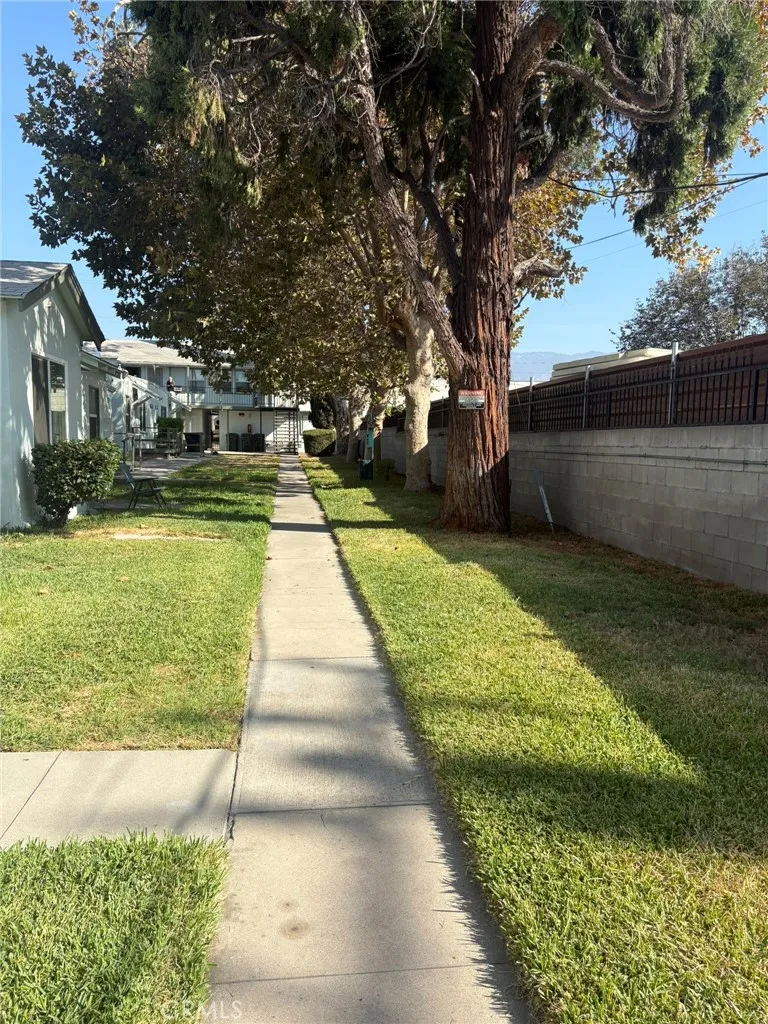 530 W 21st San Bernardino, CA 92405
