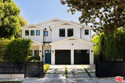 4104 Kraft Avenue