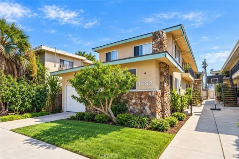 1652 W Lomita Blvd