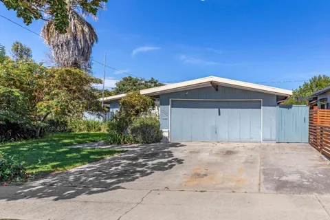 859 Lakewood Drive