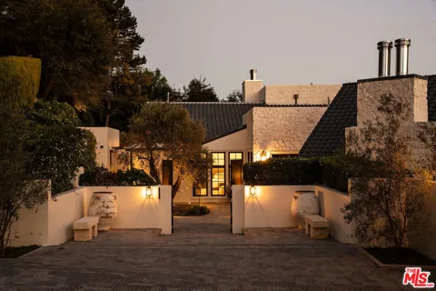 851 Strada Vecchia Road