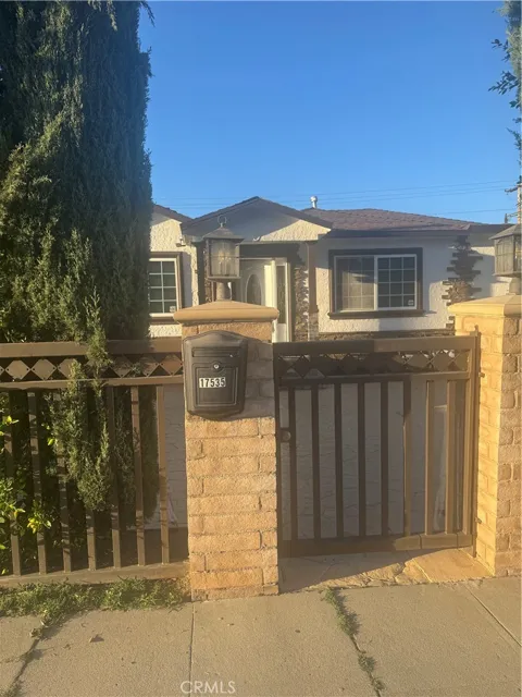 17535 Burbank