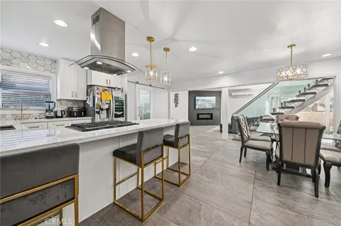 2120 Ronsard Road