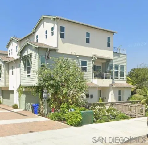 2675 Roosevelt St