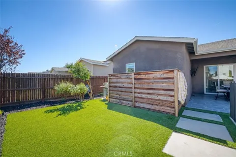 6334 E Garland