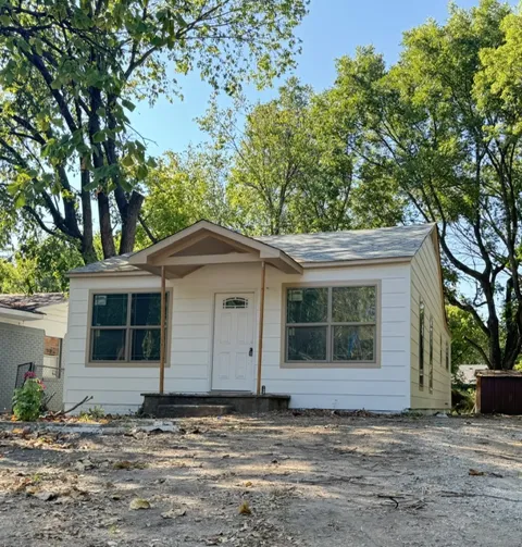 419 W 5th Street