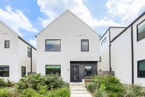 3811 Taniguchi Street