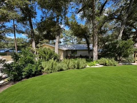 3004 Edgewater Drive