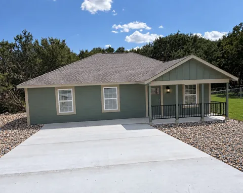 1021 Comanche Cove Drive